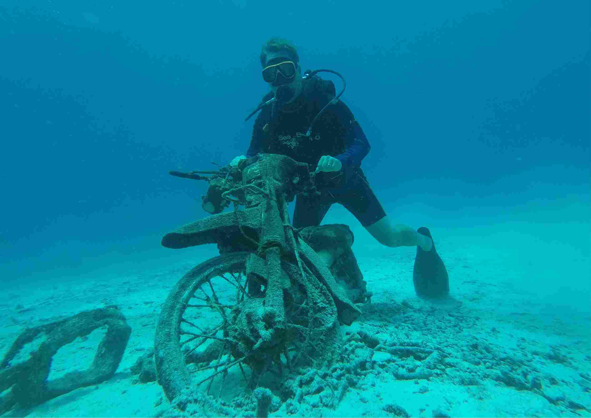 Racha_Yai_Bay_1_2_Bike_underwater